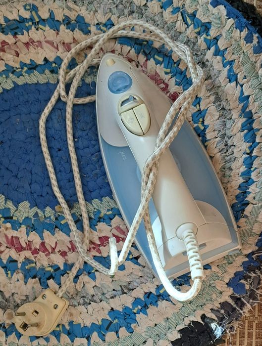 Продам праску tesco ir 19