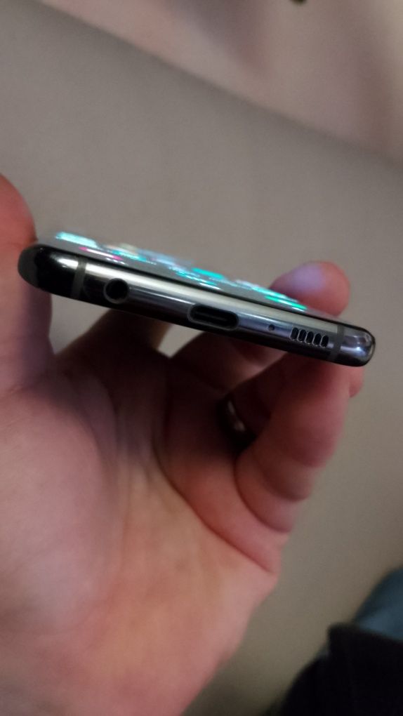 Samsung Galaxy S10  8-128.
