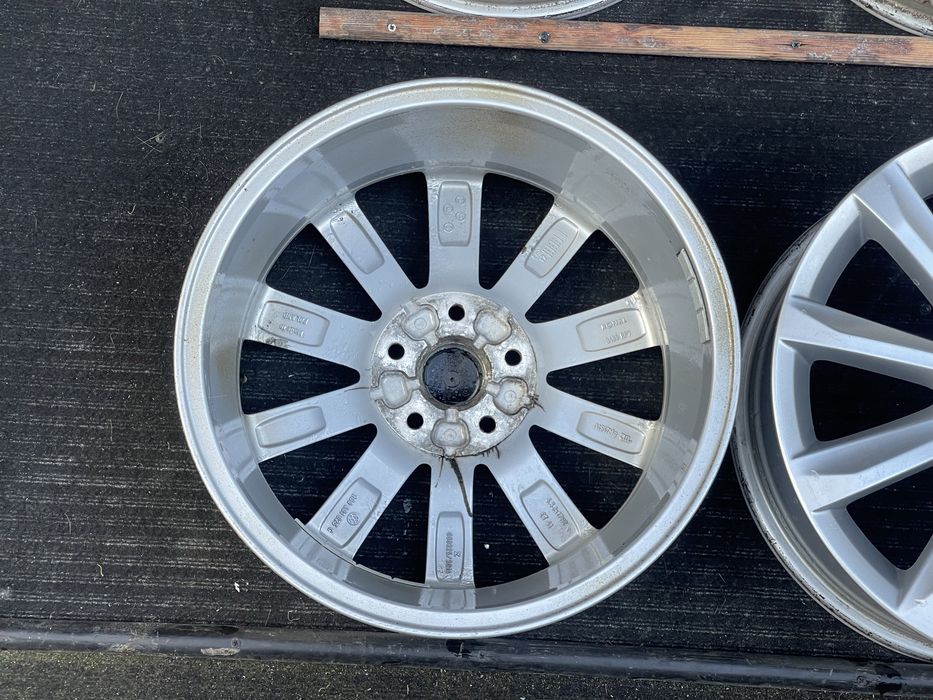Диски Volkswagen R-17 ET41 6.5J 5x112 Dia 57.1