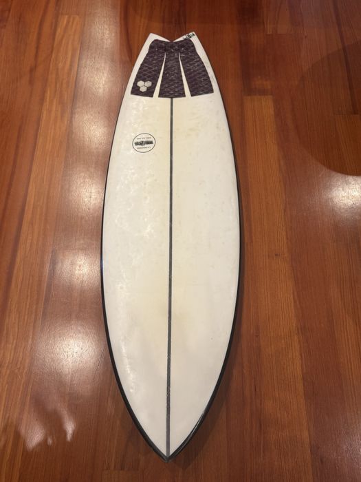 Prancha de Surf Twinfin 5’6 - JS Black Baron