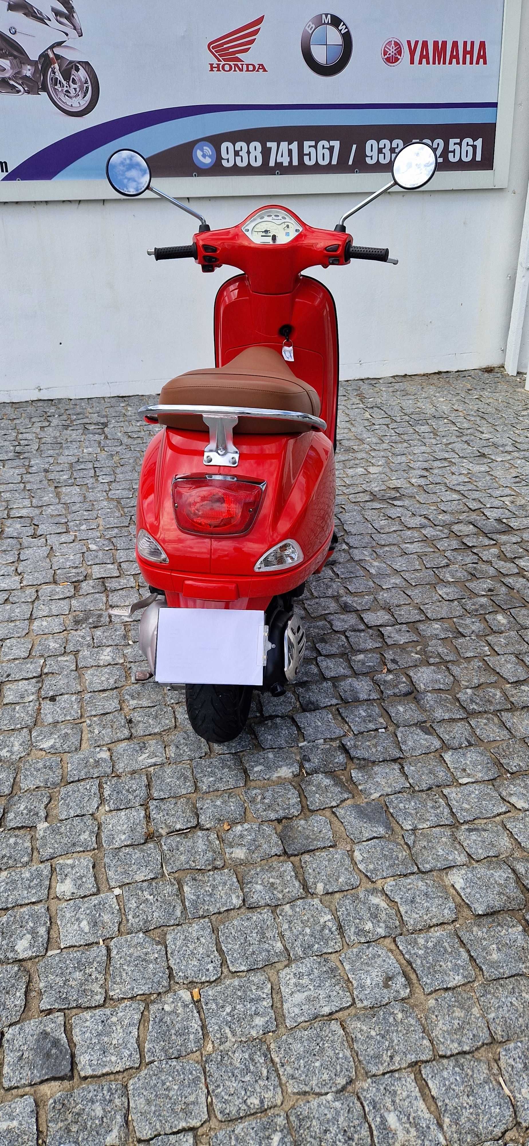 Vespa Scooter  125