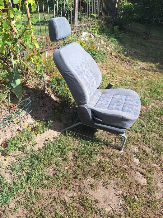 Столик сервисный, подставка под телевизор, кресло и стул