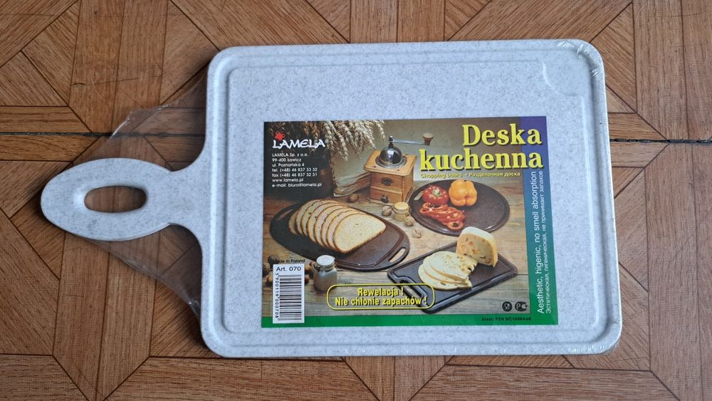 Przybory kuchenne do zawieszenia plus deska kuchenna I tarka