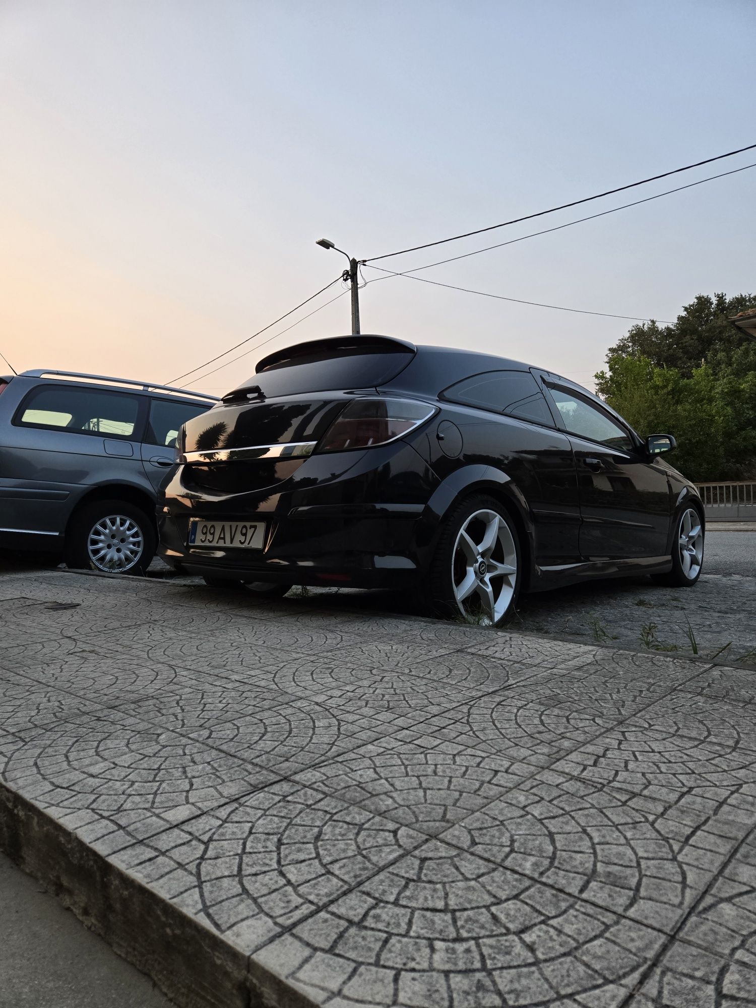 Opel astra H GTC 1.9 cdti 150CV