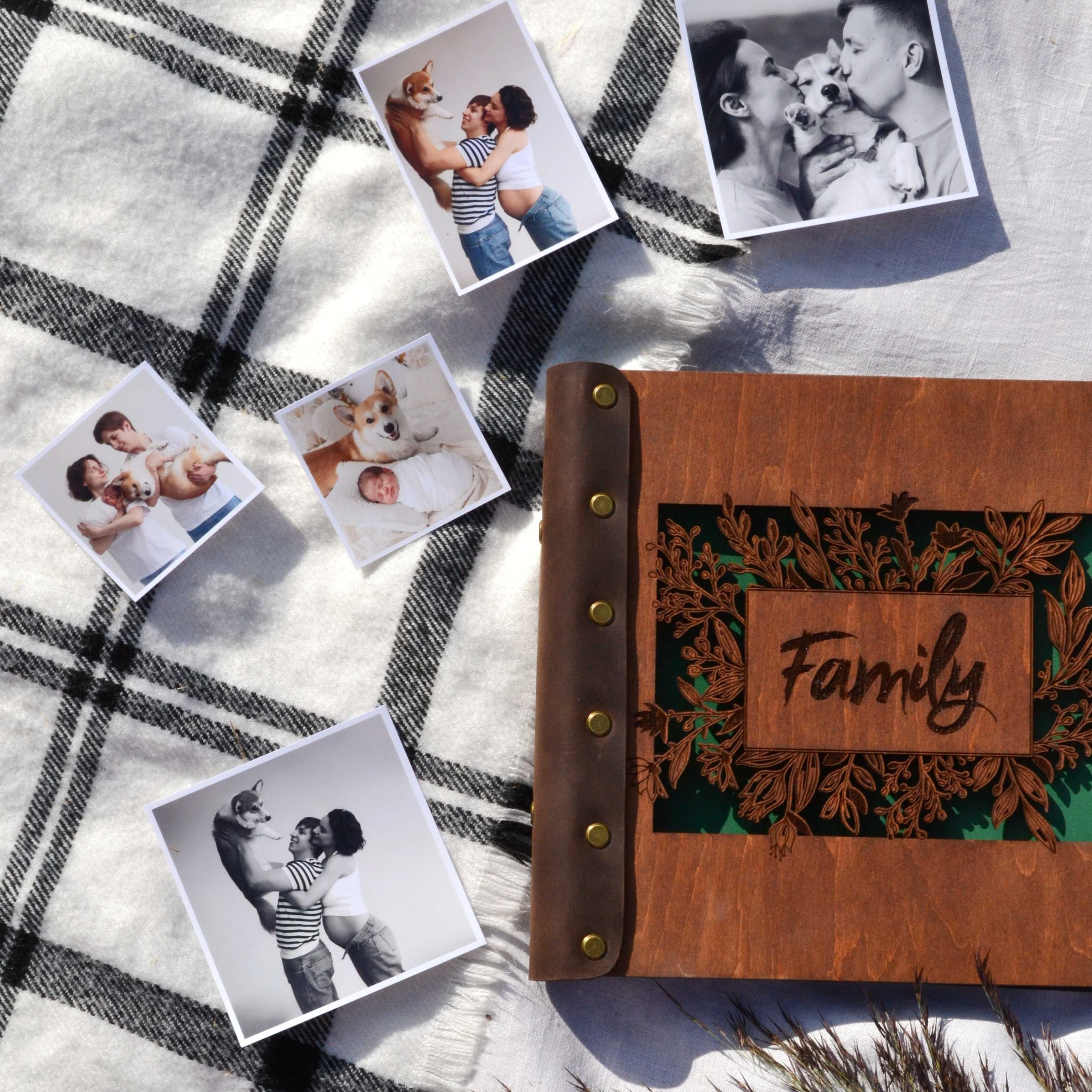 Альбом з дерева / фотоальбом на подарунок / 23x23 см крафтбук "Family"