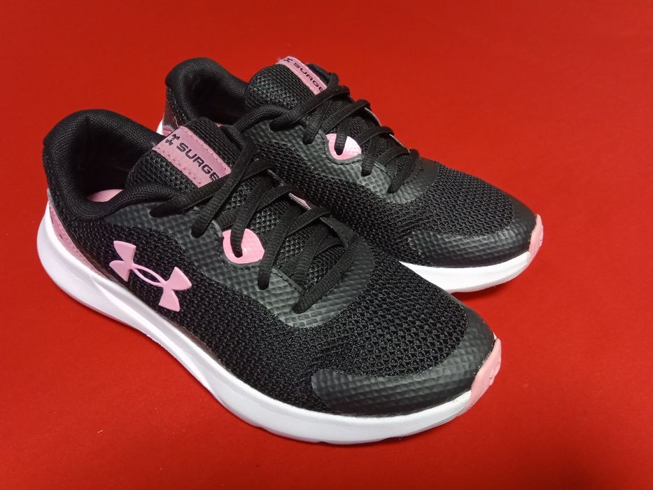 Кросівки UNDER  ARMOUR ggs surge 3 3025013-001,розмір 37.5,у-23.5 см