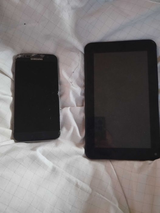 Sprzedam tablet i telefon na części proszę czytać opis