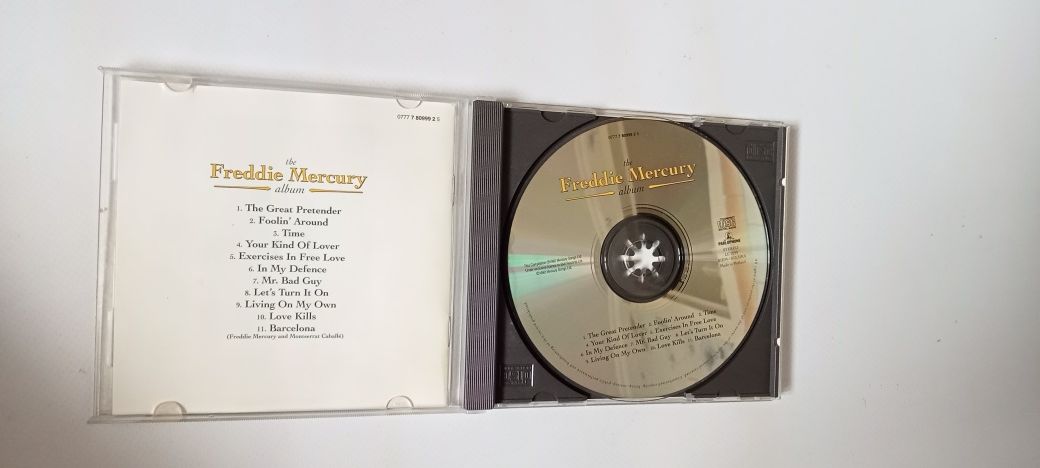 CD Audio-Freddie Mercury "The Album*