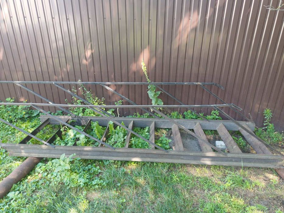 Лестница железная