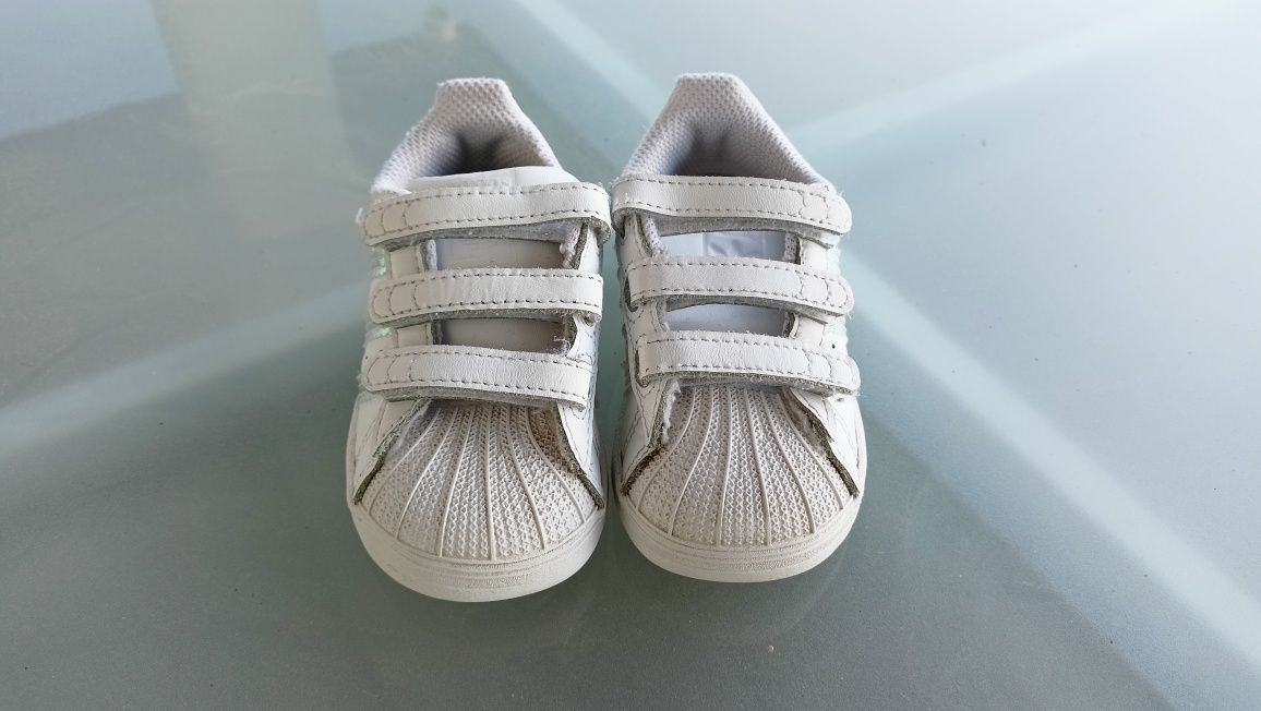 Buty dziecięce Adidas superstar 21