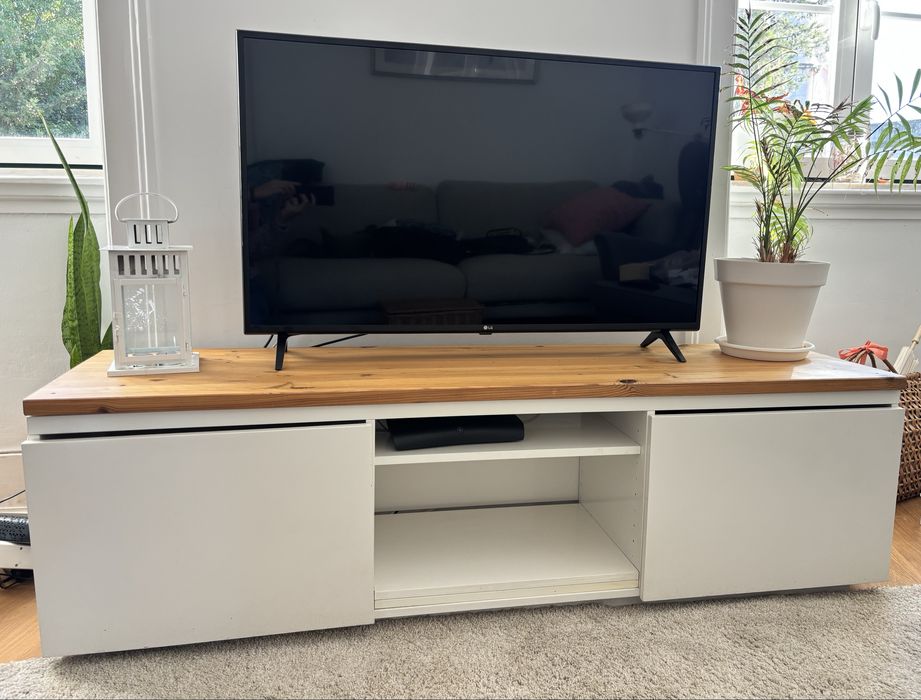 Movel TV BYAS IKEA personalizado