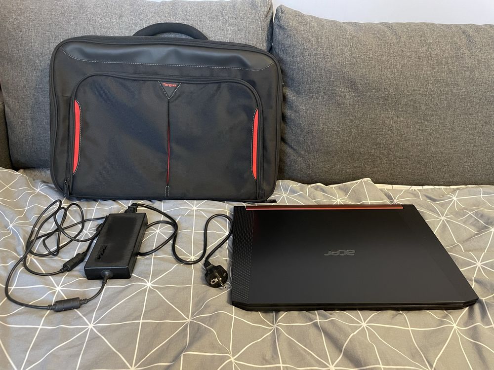 Laptop Acer AN517-51