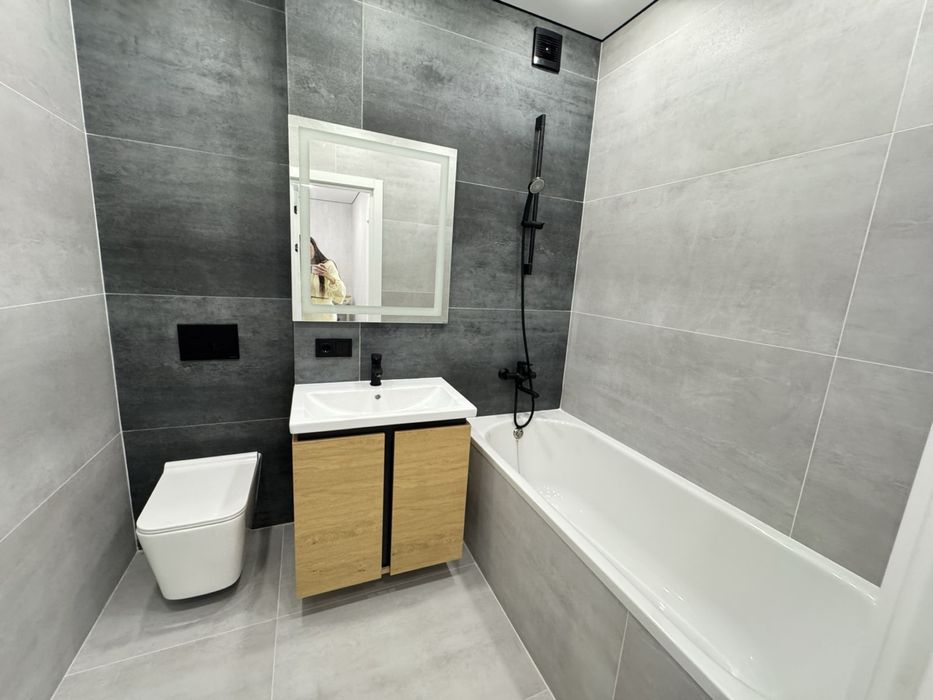 Твій простір для натхнення! 40 кв.м  ЖК Сади Вишневі,  Боголюбова,