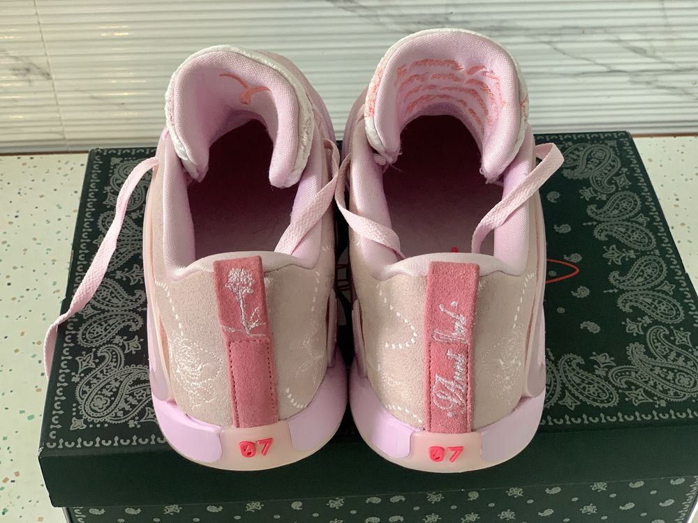 Buty KD 15 “Aunt Pearl” Nowe (rozmiar 42,5)