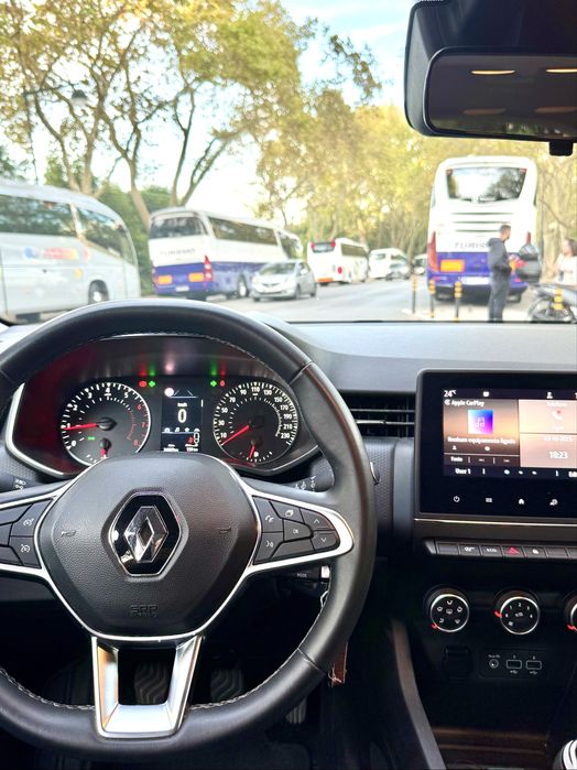Renault Clio TCe 100cv Intens Preto – 26,500km