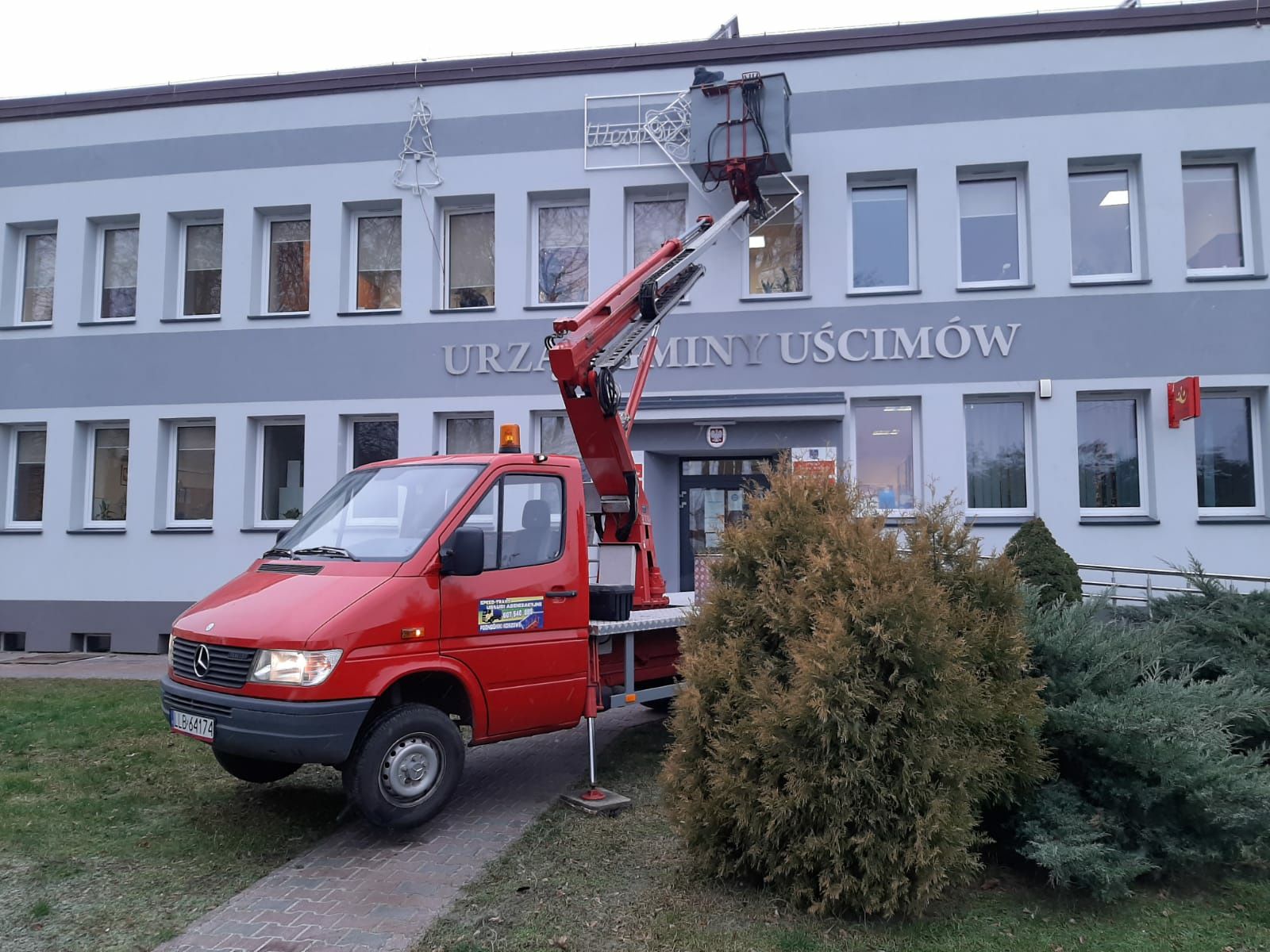 Wynajem.Podnosnik koszowy.zwyżka usługi ALPINISTYCZNE wycinka drzew