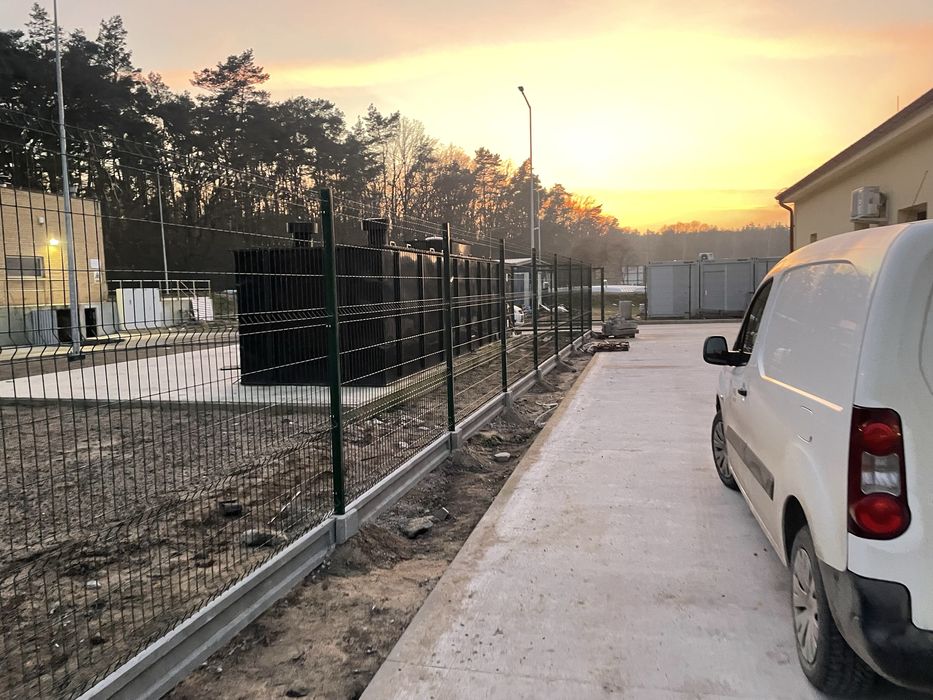 Montaż ogrodzeń panelowych siatki