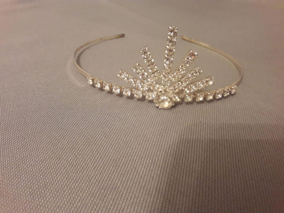 Diadem, tiara korona srebrna Jablonex stan idealny.