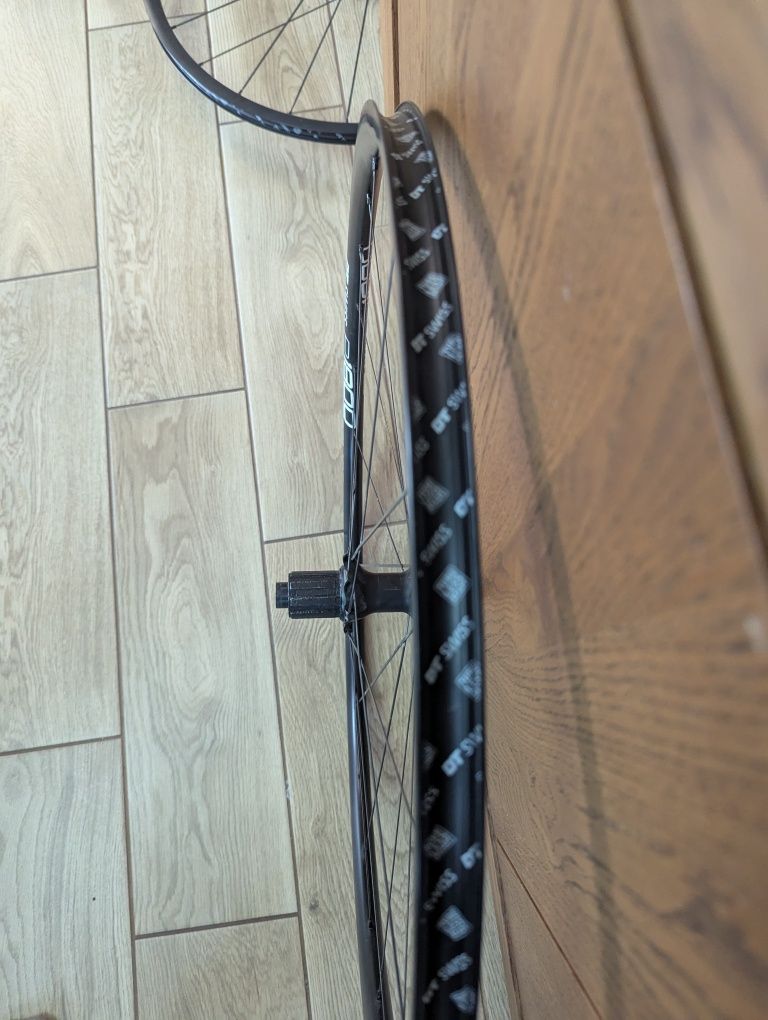 Koła szosowe gravel DT swiss P1800 DB spline dtswiss