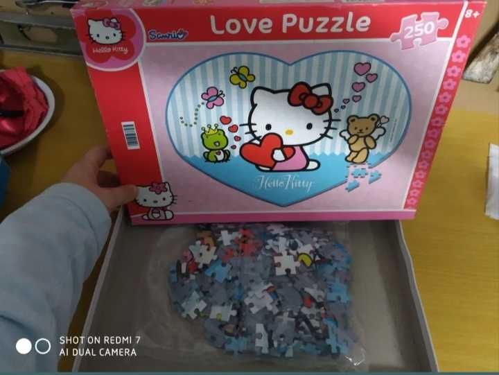 Puzzle Frozen Como Novo e Puzzle Como Novo Hello Kitty