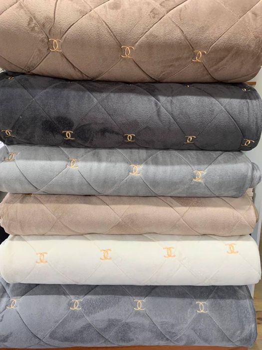 Брендове велюрове покривало на ліжко. Велюровое покрывало