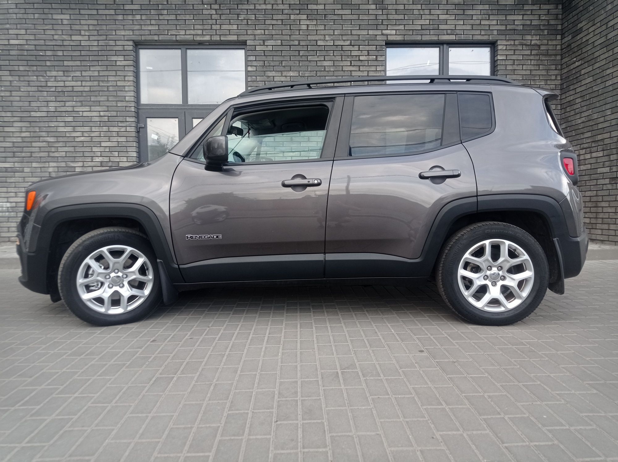 Продам jeep renegade