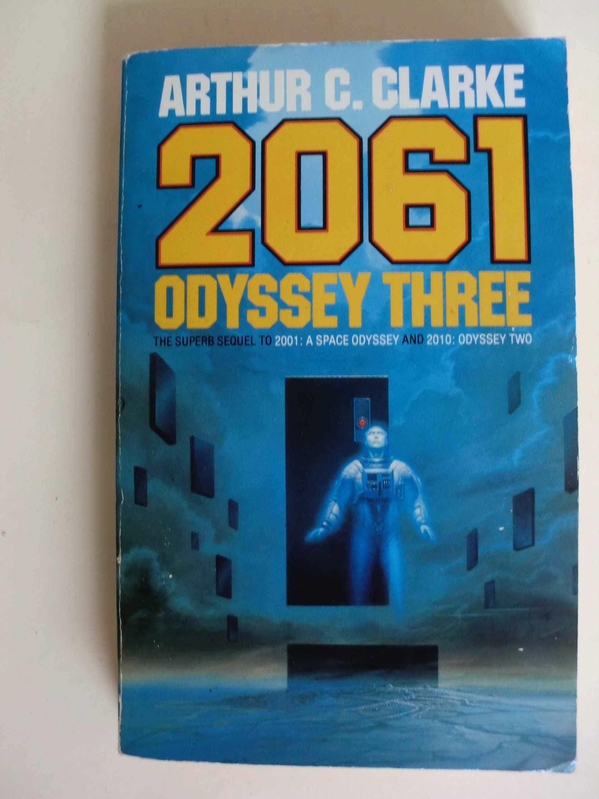 2061 Odyssey Three
by Arthur C. Clarke