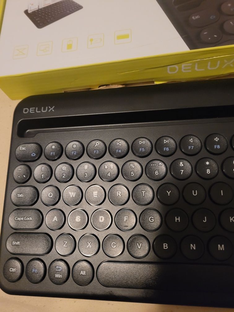 Klawiatura bezprzewodowa delux K2212V