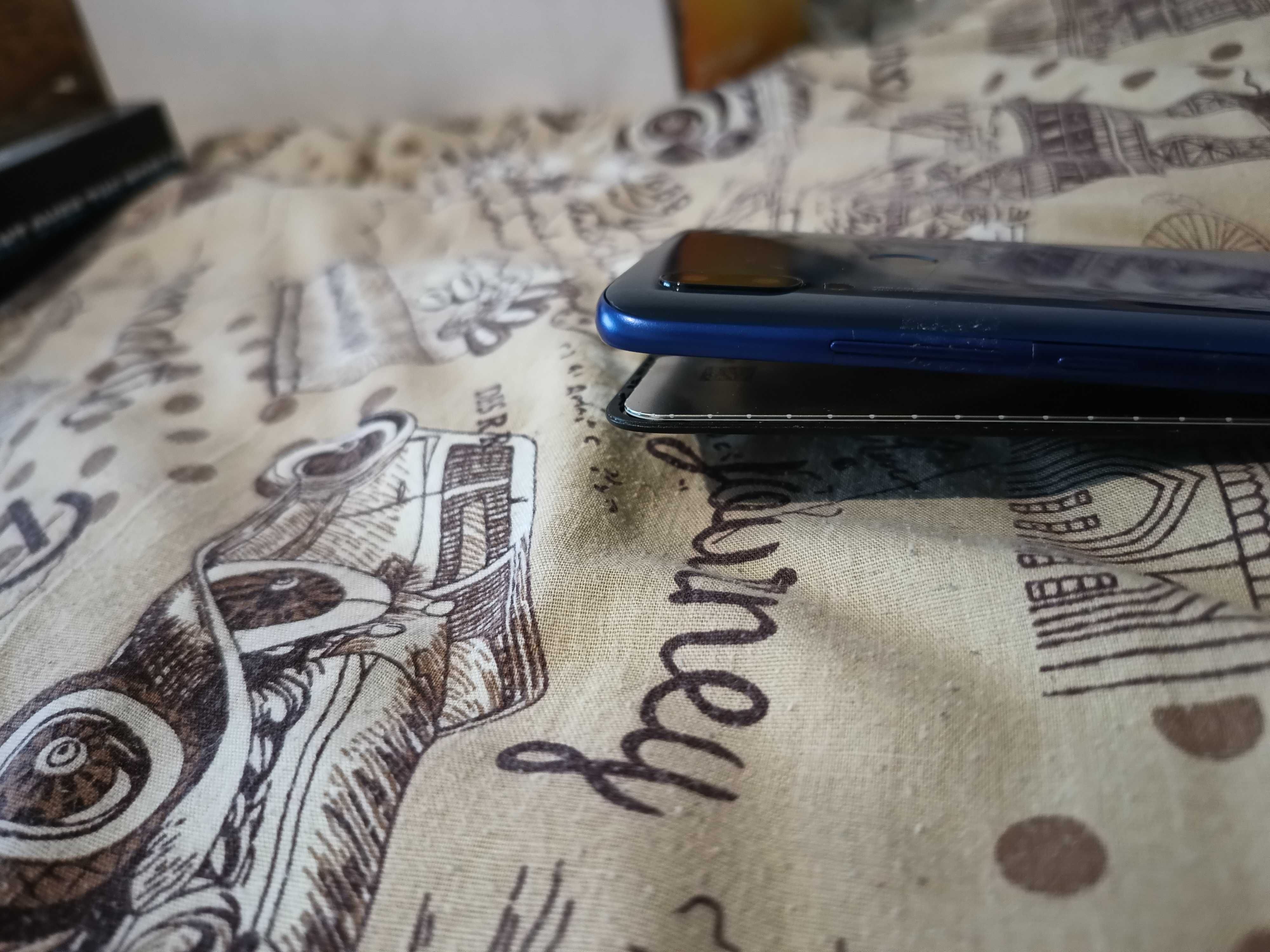 Redmi 7   3/32 під відновлення або на запчастини