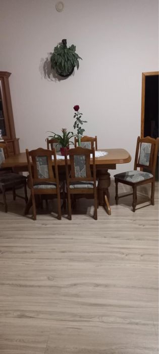 Krzesla drewniane