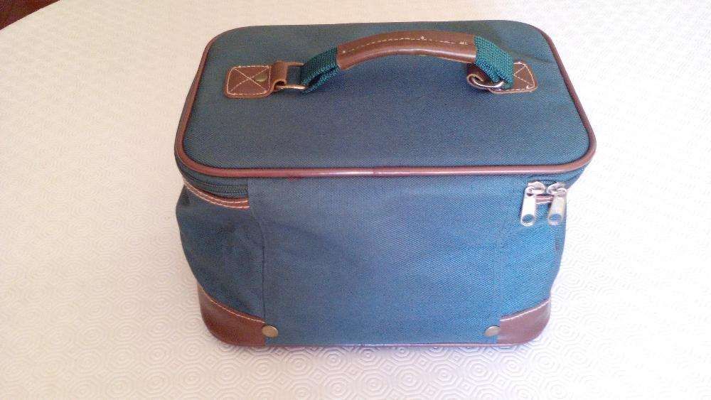 Bolsa Necessaire Verde Nova