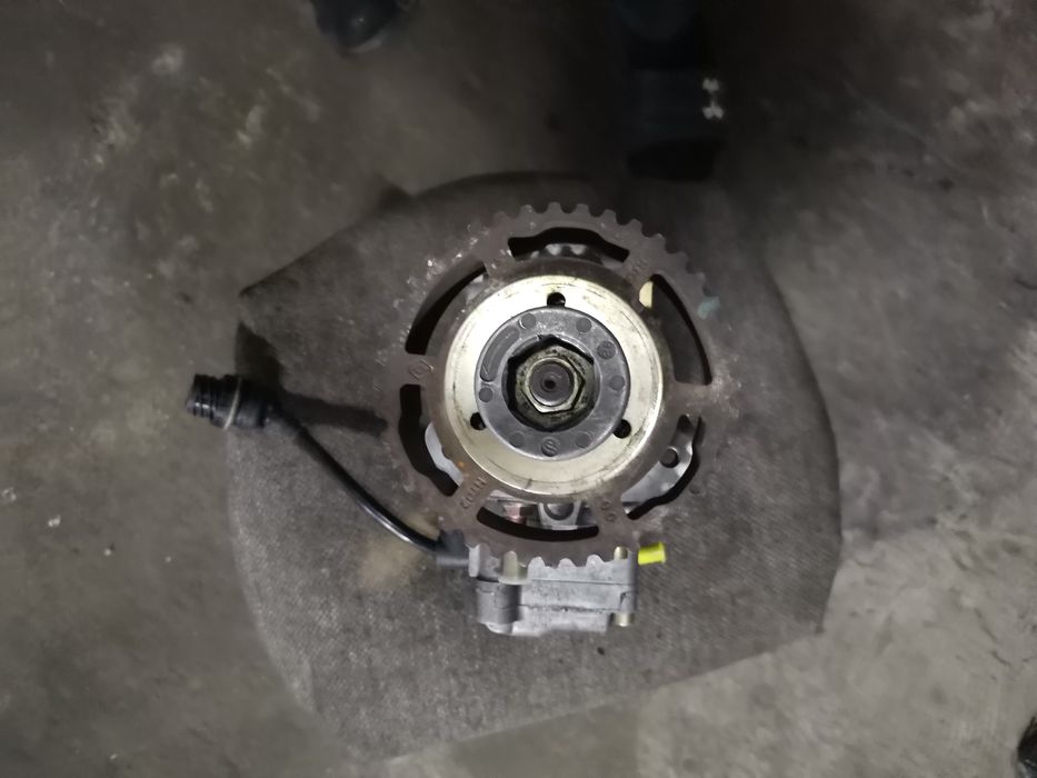 Паливний насос с форсунками на рено-кенго 1.9тди 2001р б/у.