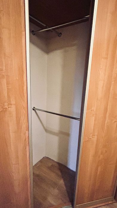 szafa narożna w zabudowie