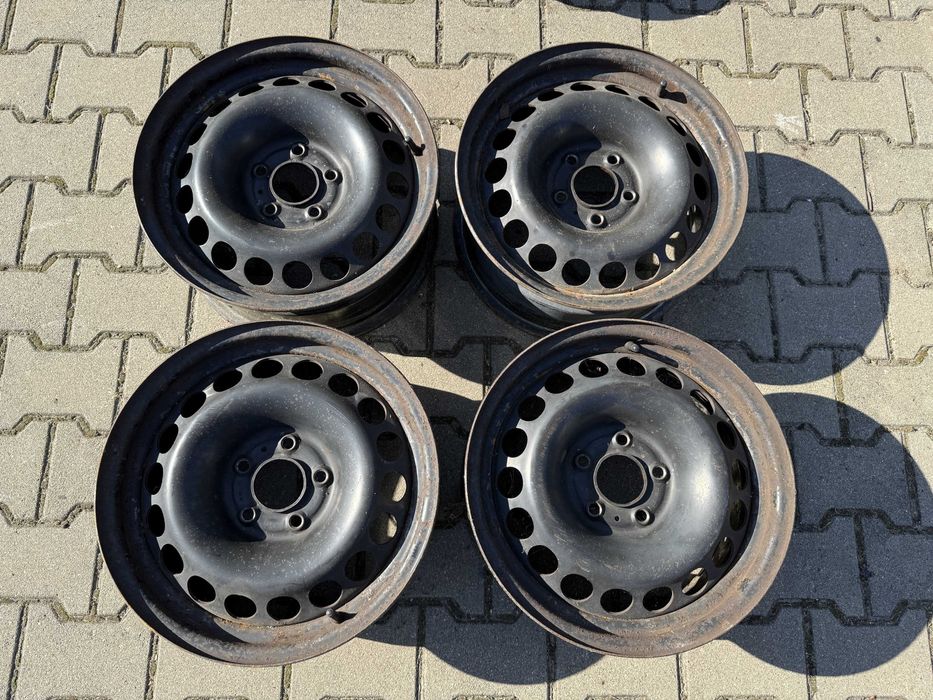 Felgi stalowe 5x112 Audi A4 B8,B9 7Jx16 z kołpakami