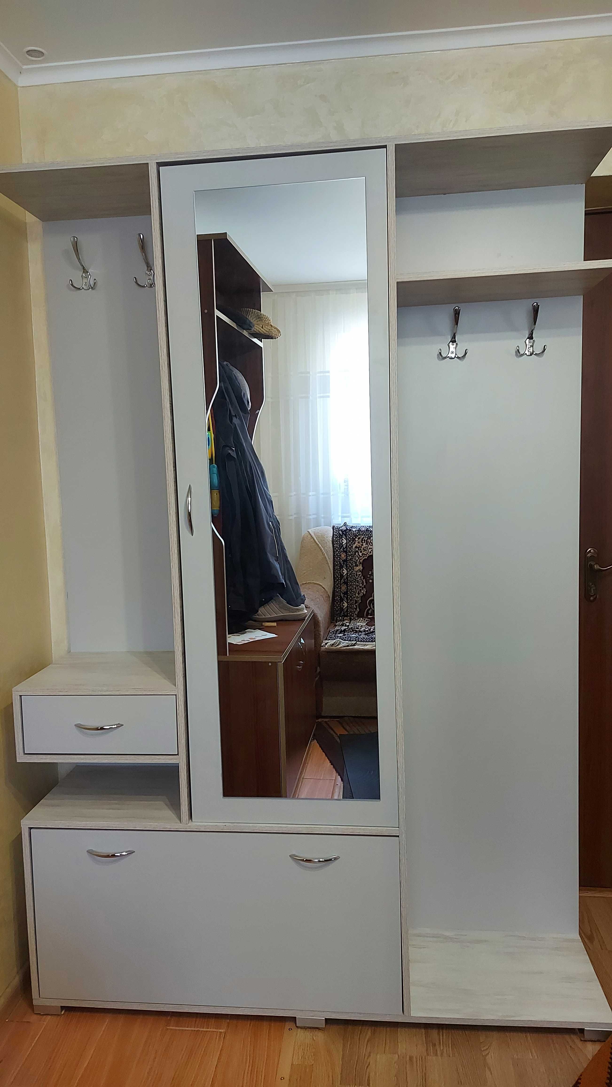 Прихожа,,ГРЕТА" в ідеальному стані,нова,не була у користуванні.