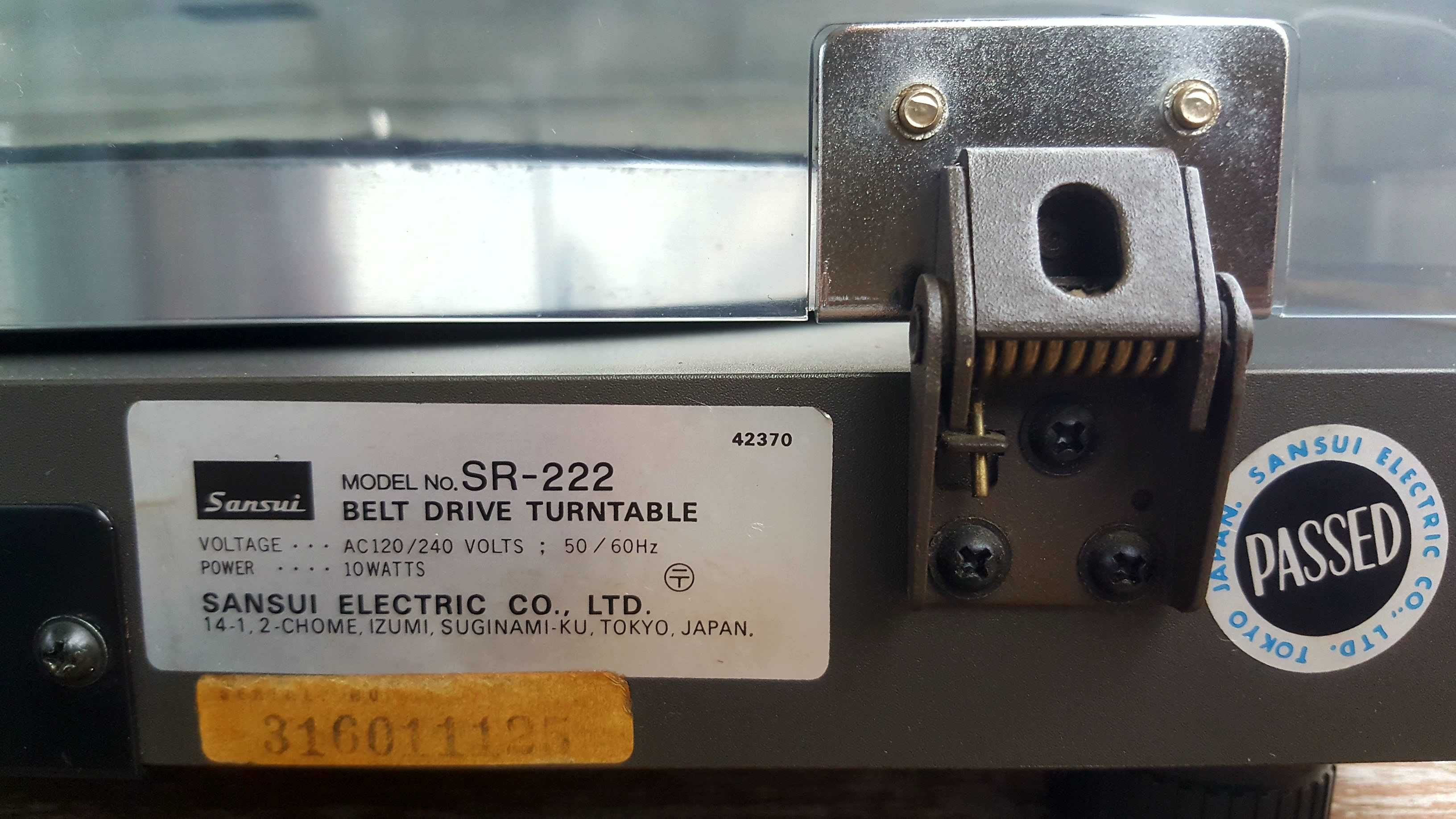Sansui SR-222 z napędem paskowym.
