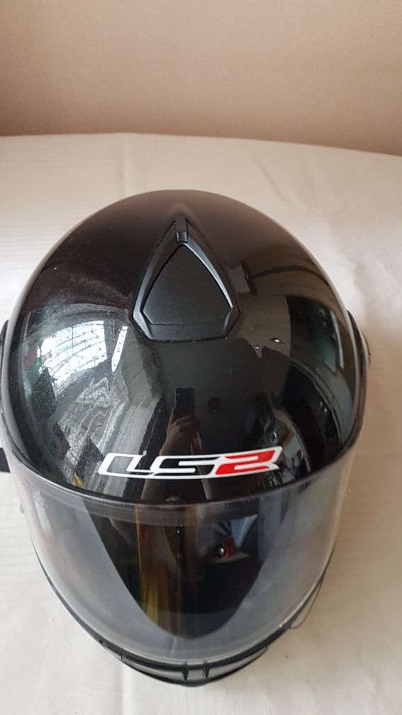 Мотошолом LS2 FF386  Gloss Black - це стильний і функціональн