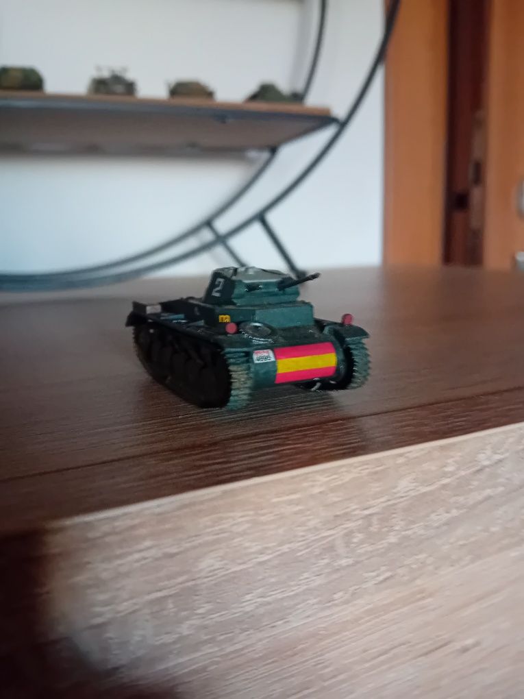 Model w skali 1/72 Hiszpański panzer 2