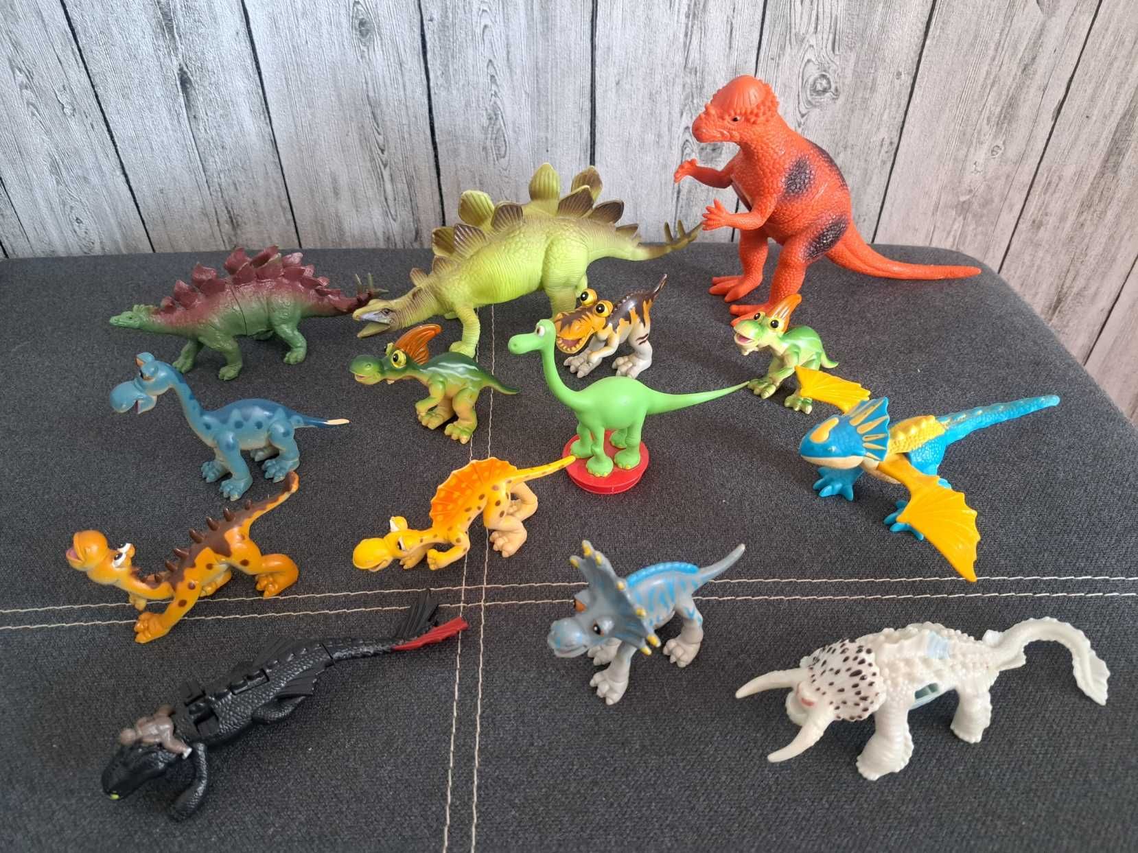 Figurki Dinozaury