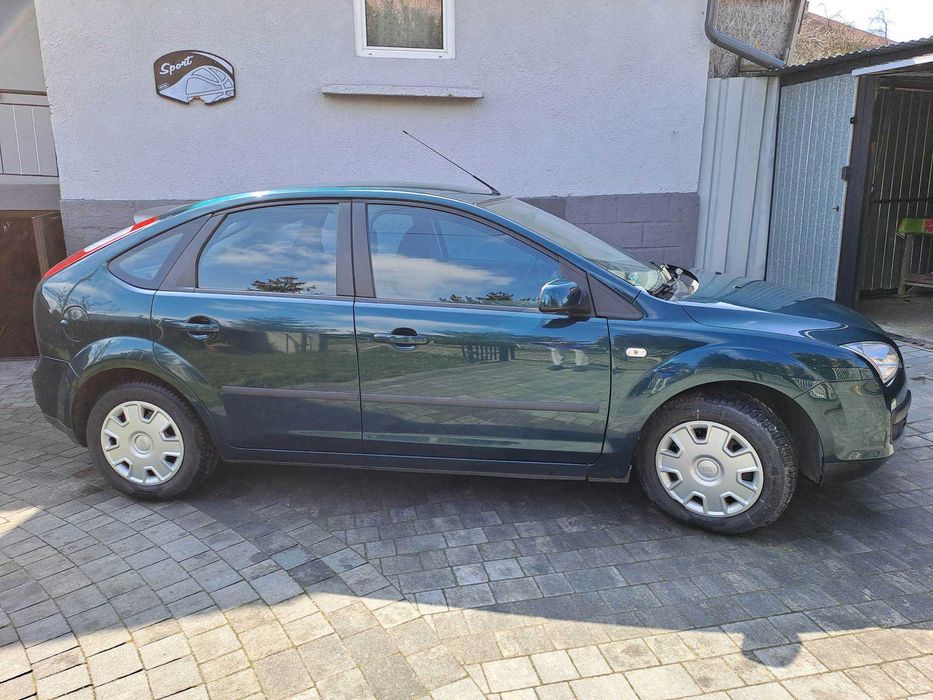 Ford Focus 1.6 KAT benzyna 2008