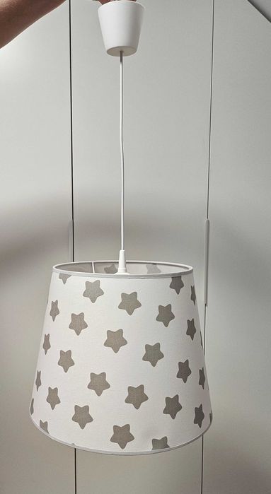 Lampa wisząca do pokoju dziecięcego (dla dzieci)