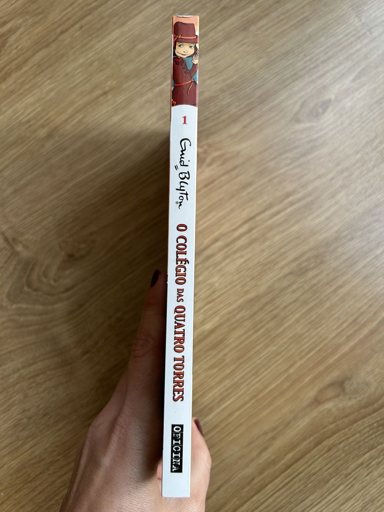 Livro Enid Blyton - O colégio das quatro torres