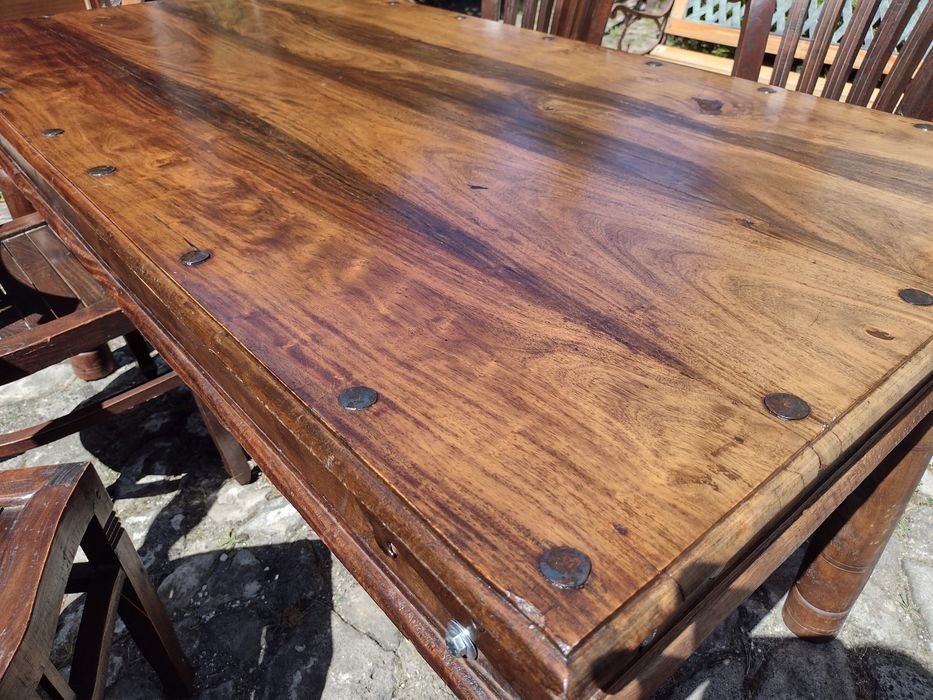Stół kolonialny z 4 krzesłami