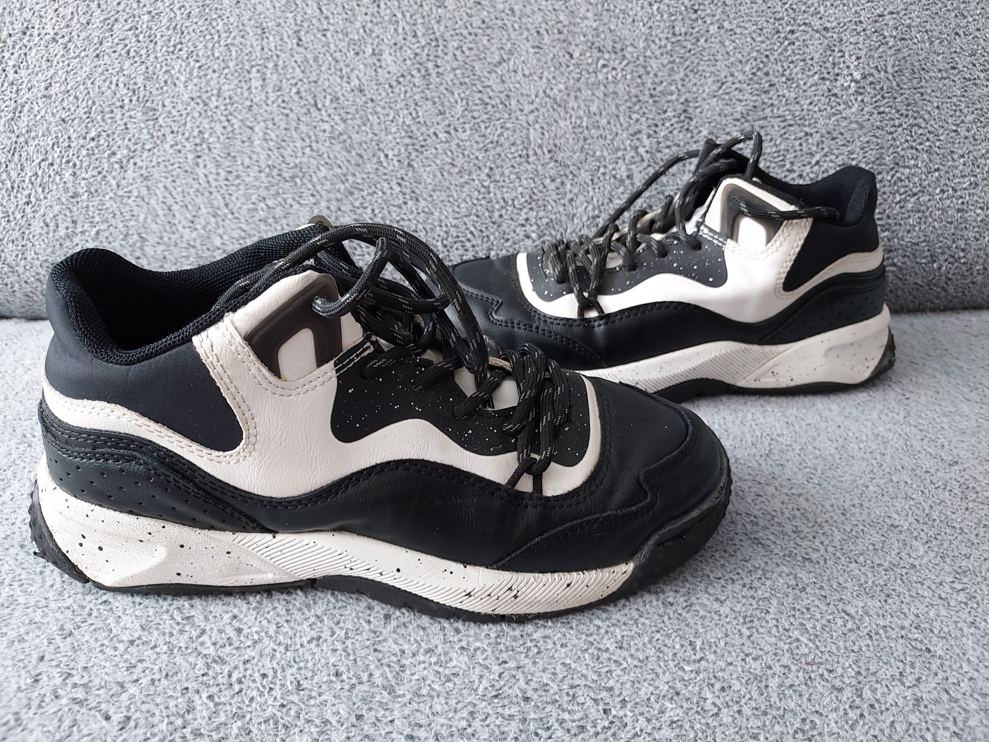 Buty sportowe czarno-białe Zara r. 37