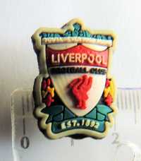 Liverpool FC herb gumowa przypinka