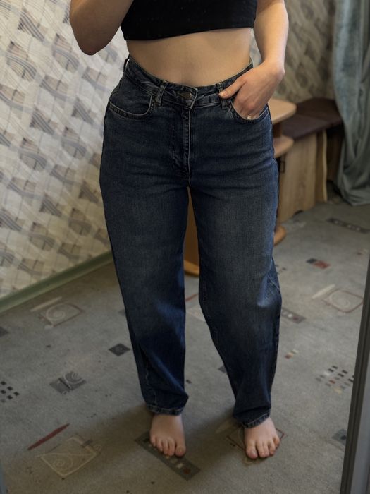 Джинси з нашивкою