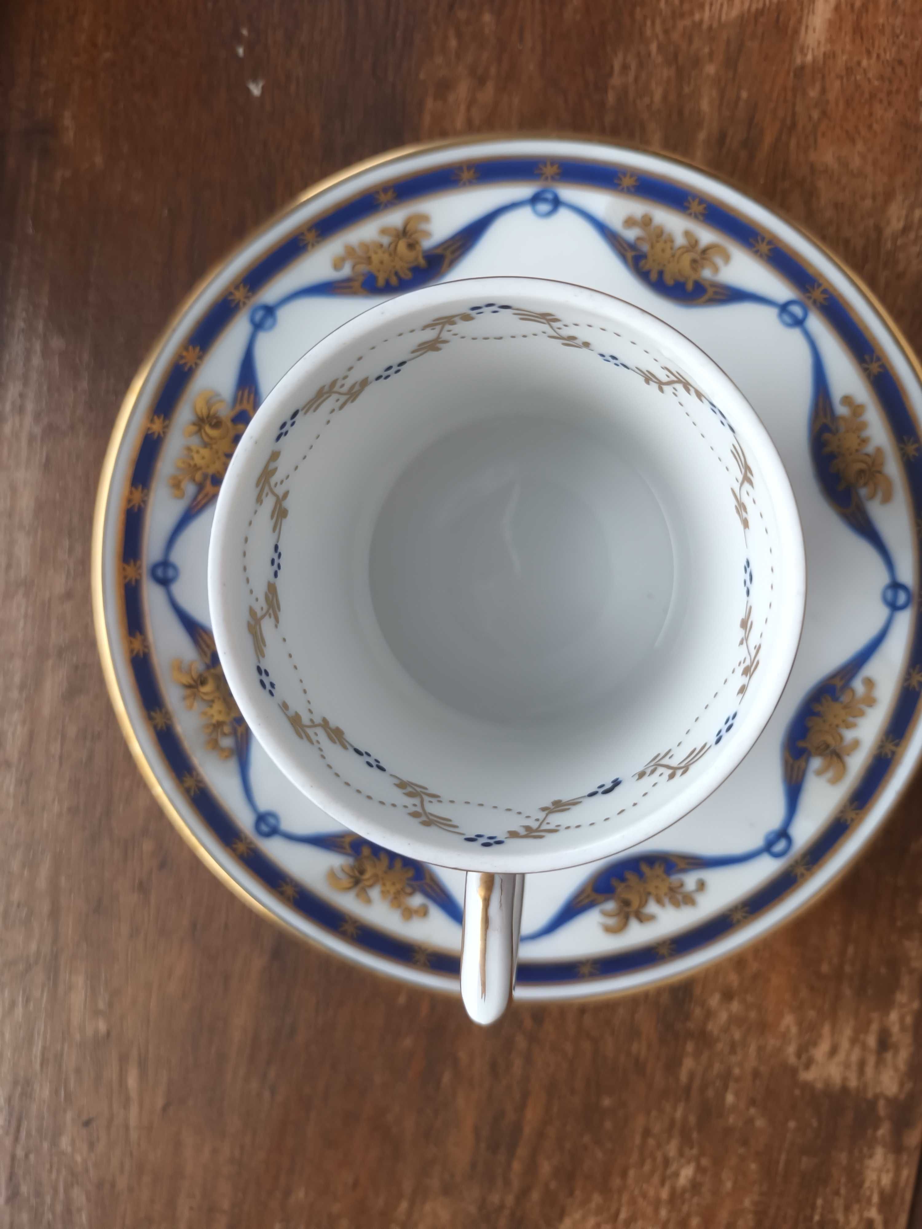 Conjuntos em porcelana pintados à mão por Francisco Vidal