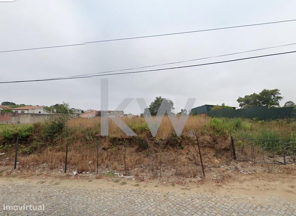 Terreno com projeto aprovado para construção de Quinta em Paços de Bra