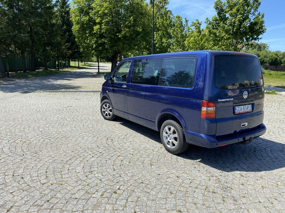 Volkswagen T5 transporter  2,5 TDI bardzo dobry stan telewizor