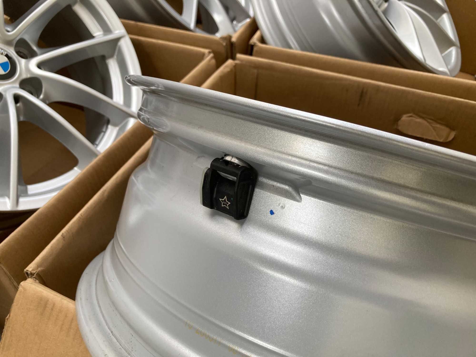 Felgi ALUMINIOWE 17 BMW G30 G31 G11 G20 G21 G22